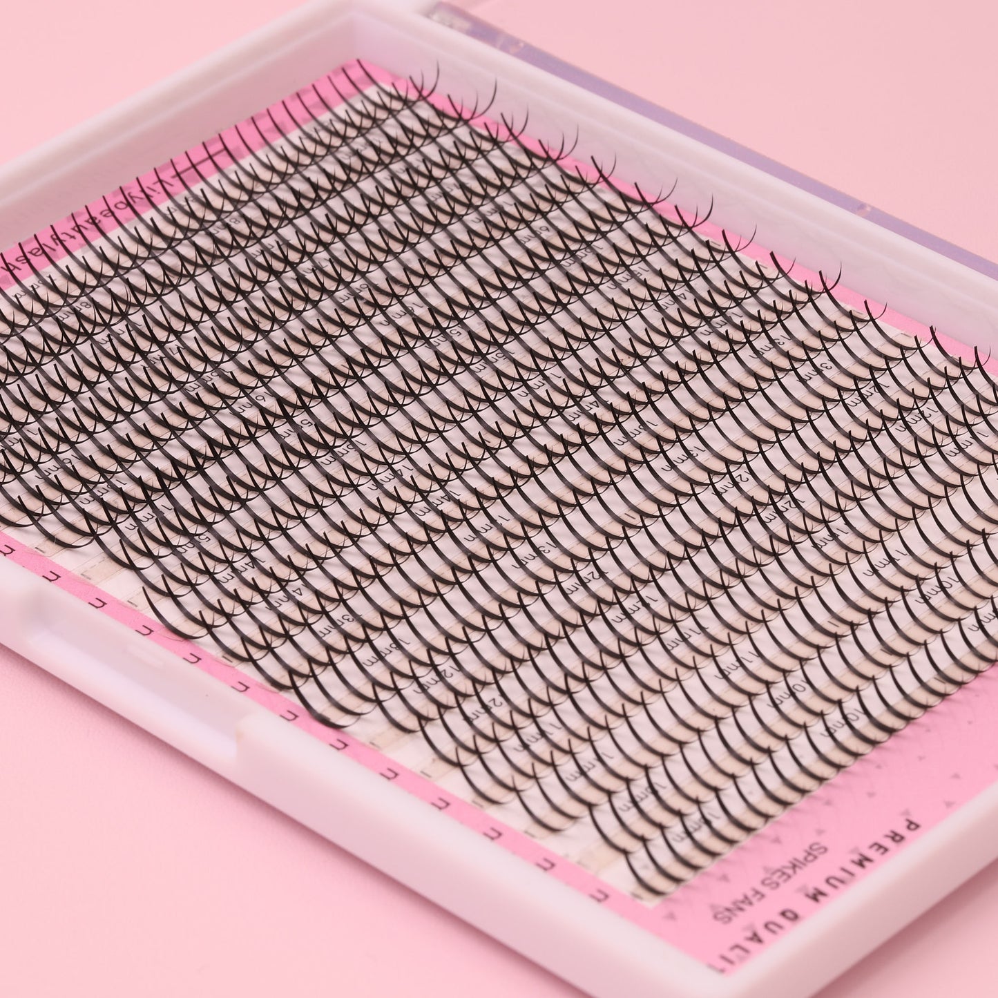 Individual Spike Lashes | Mix 10-18mm | Large Tray | 650 Spikes